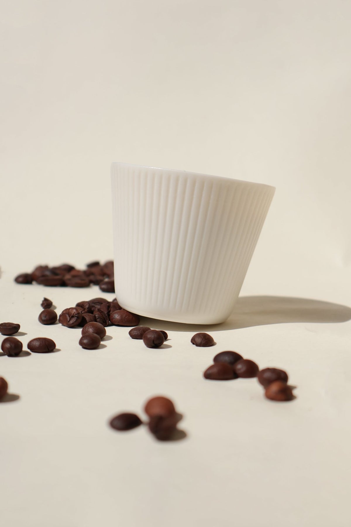 HAKU - czarka do espresso z porcelany Parian