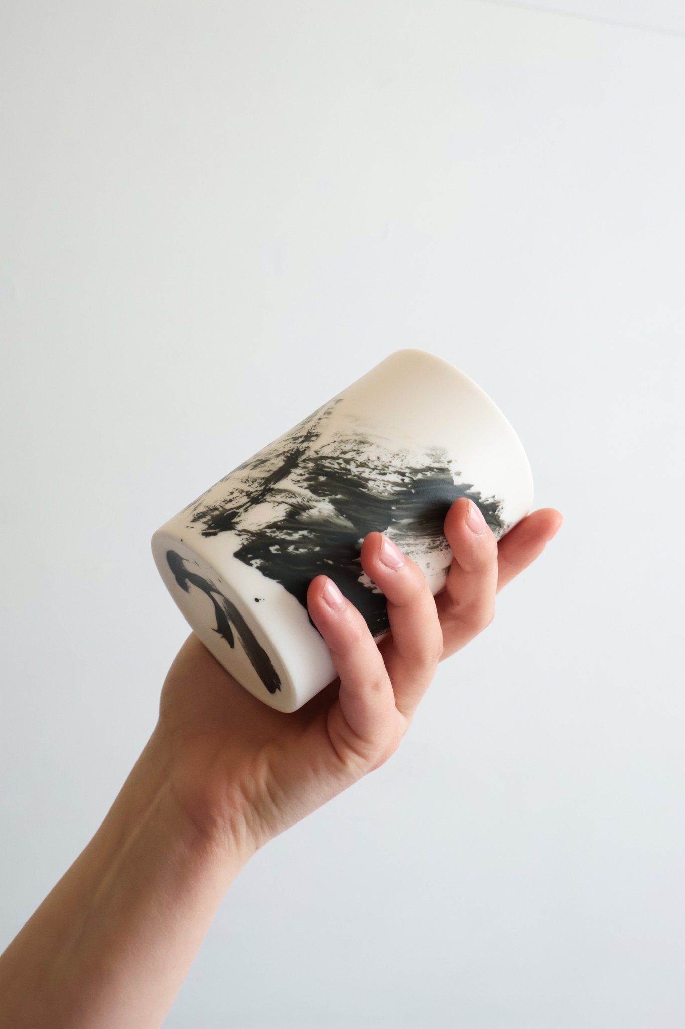 Outlet Kubek DaDa Tall - porcelana ręcznie malowana