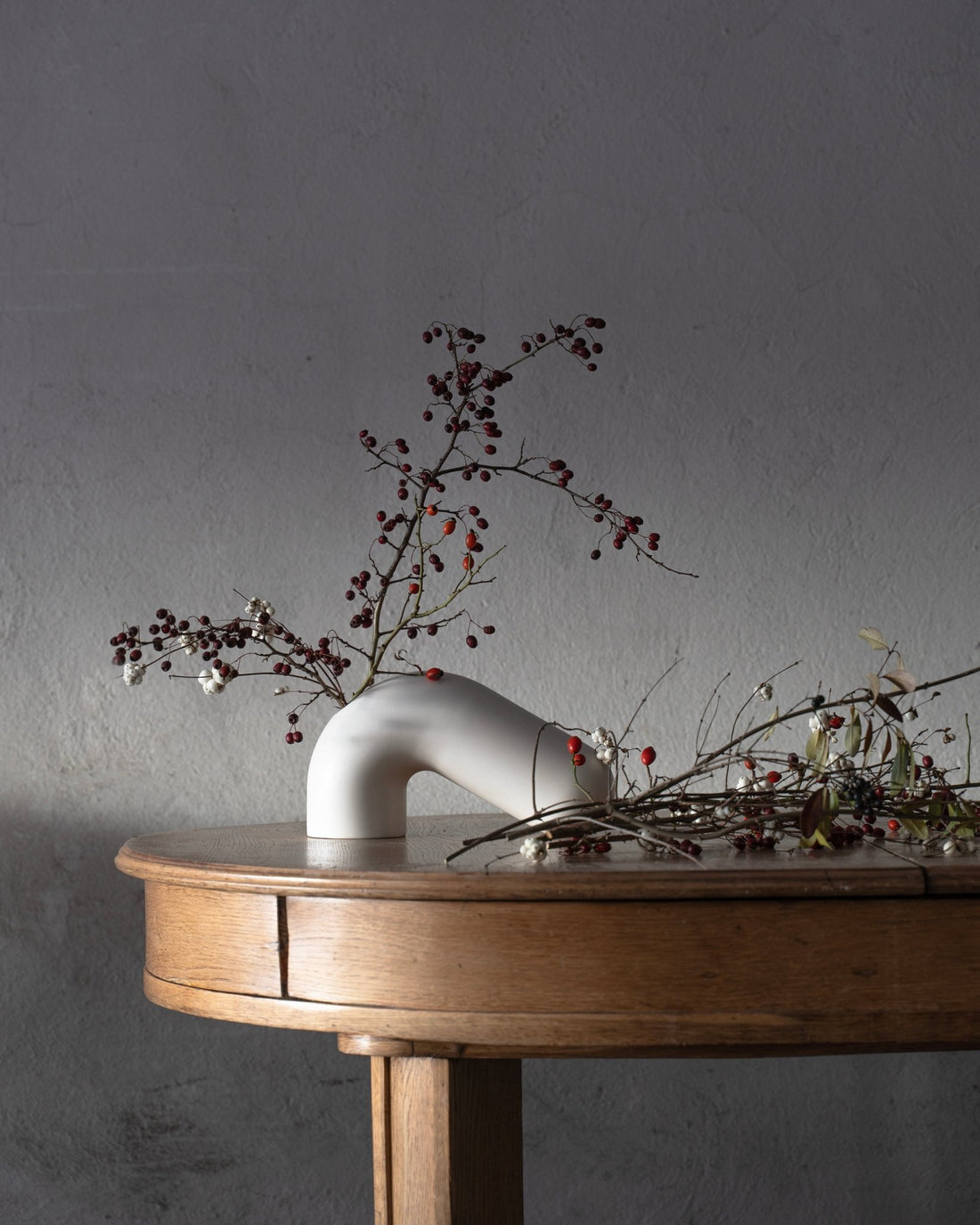 Dual Flow – designerski wazon z porcelany Parian