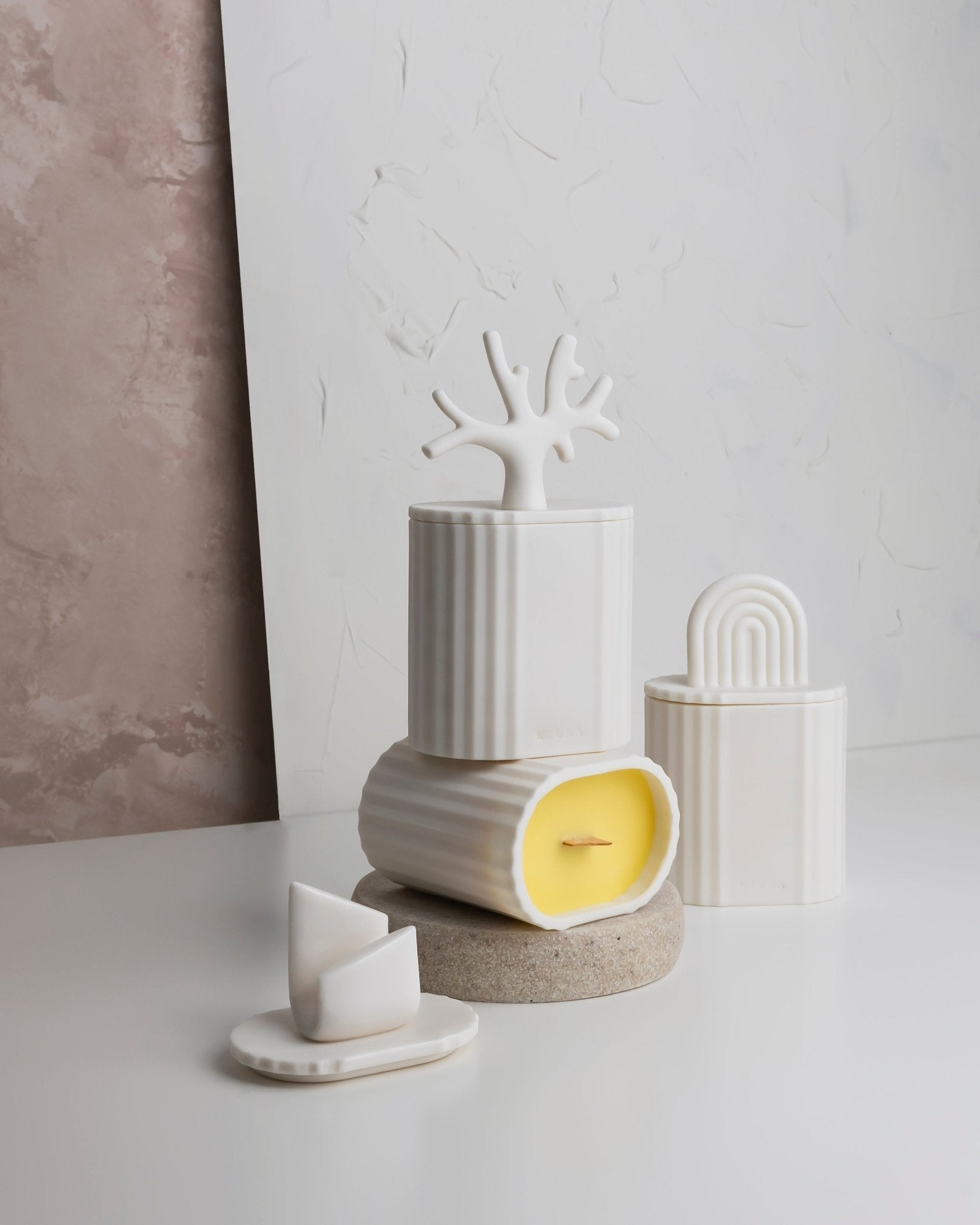 Outlet Ki - świeca z porcelany Parian, miód i tytoń