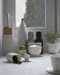 Basalt - pojemnik z porcelany Parian