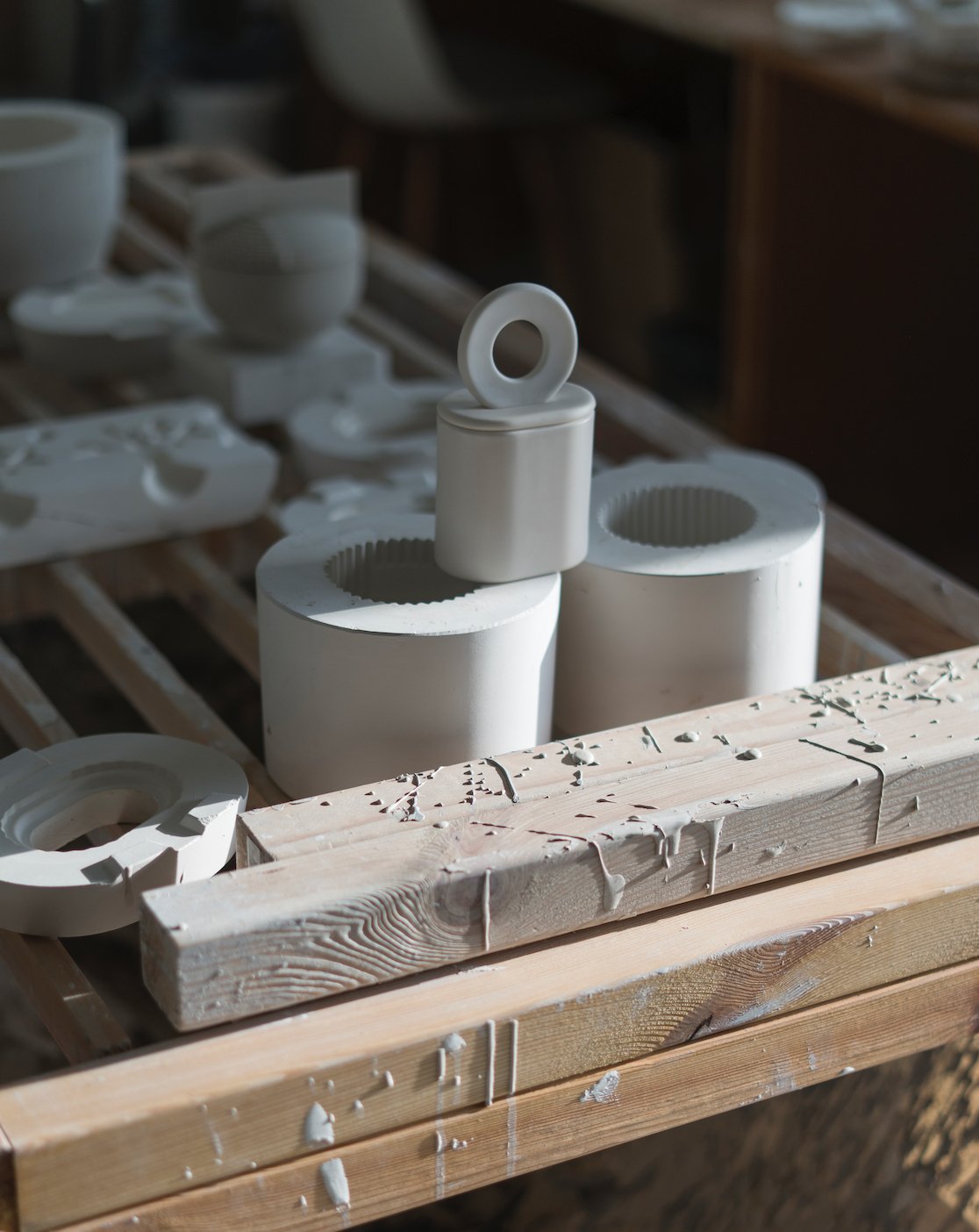 Eclipse – minimalistyczna świeca z porcelany Parian