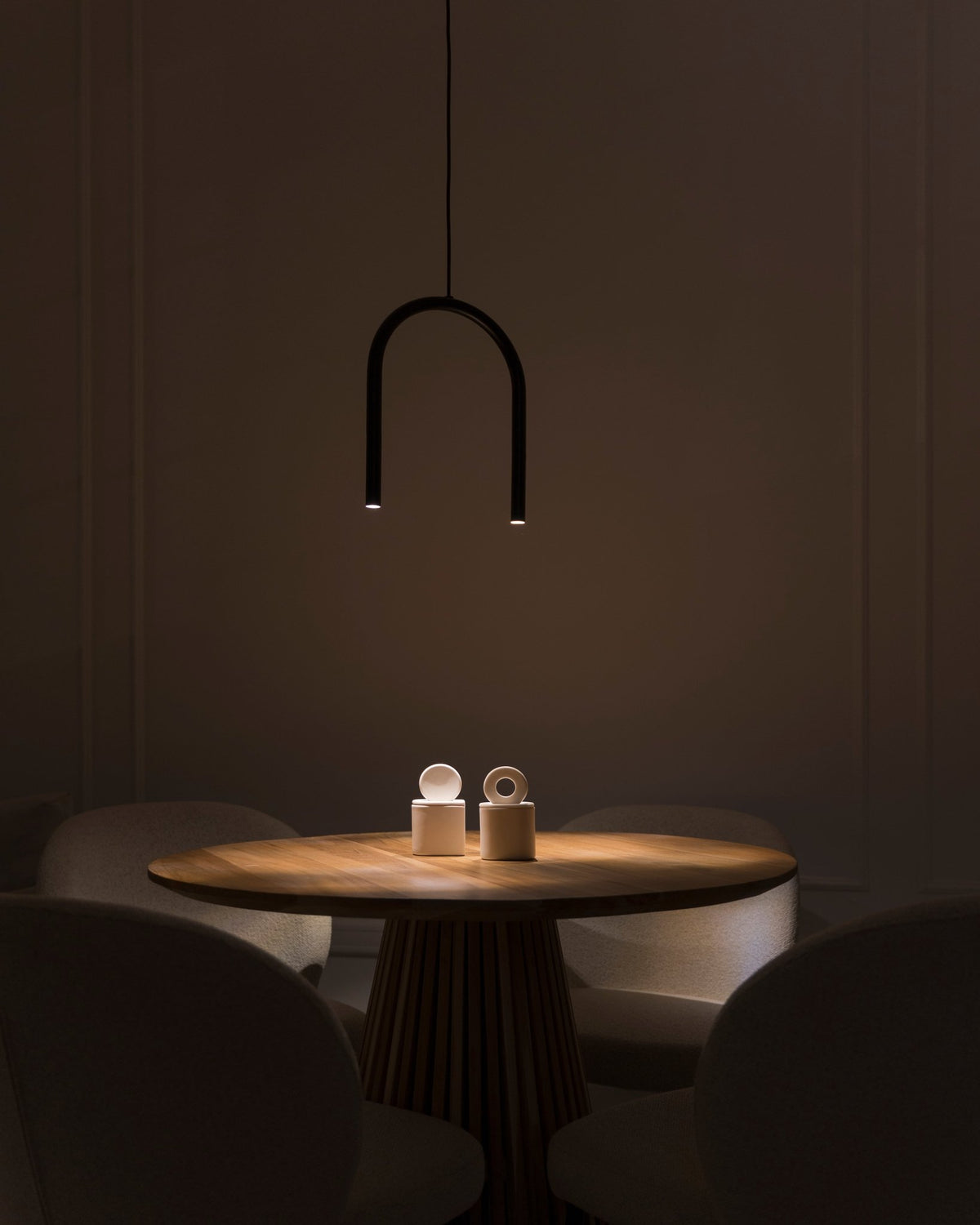 Eclipse – minimalistyczna świeca z porcelany Parian