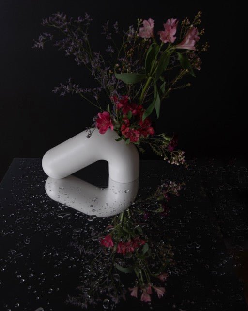 Dual Flow – designerski wazon z porcelany Parian