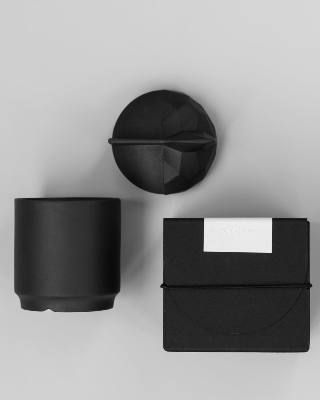 Origami Black - pojemnik z czarnej porcelany